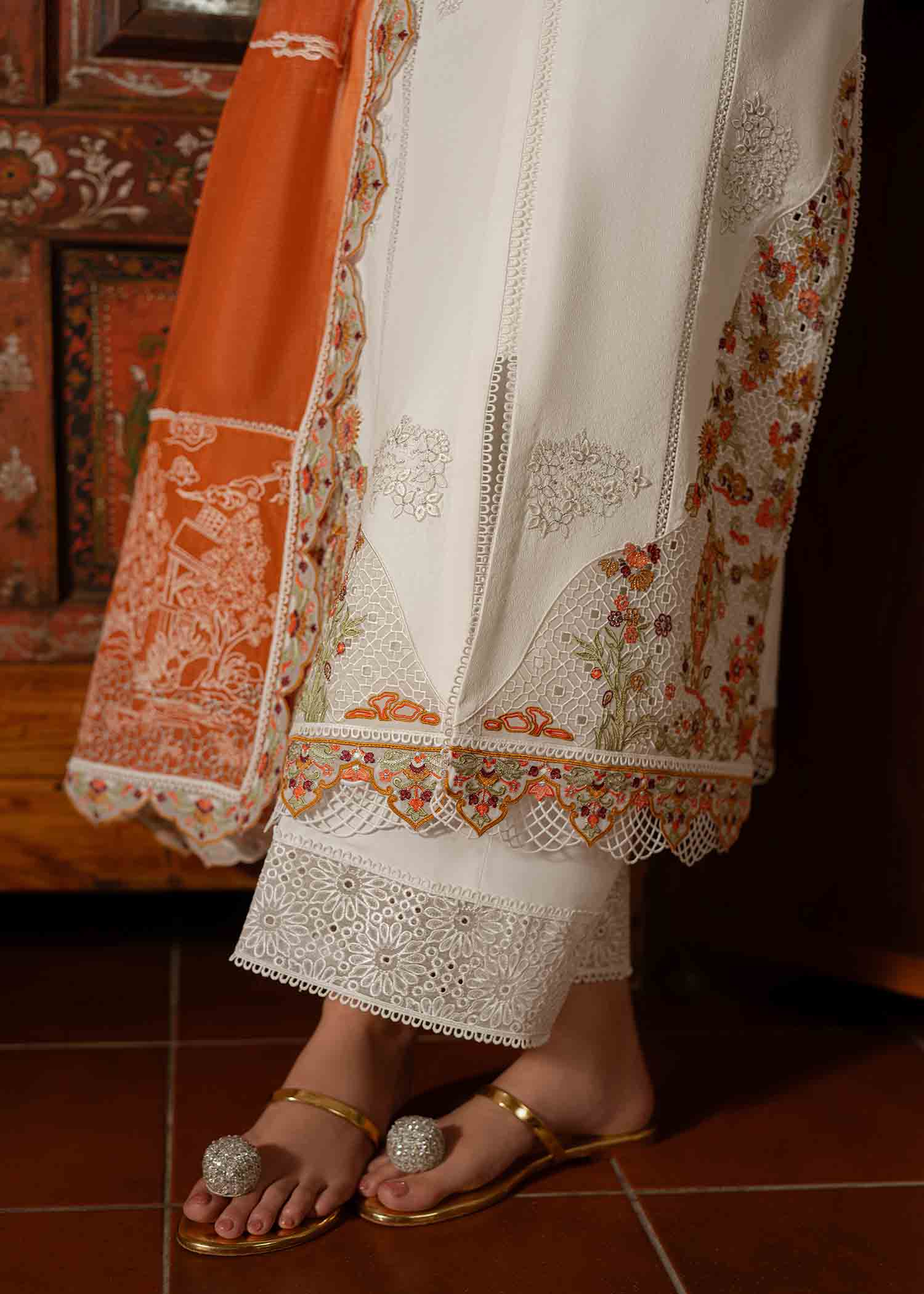 3 PIECE EMBROIDERED AMBER WHITE - JEEM