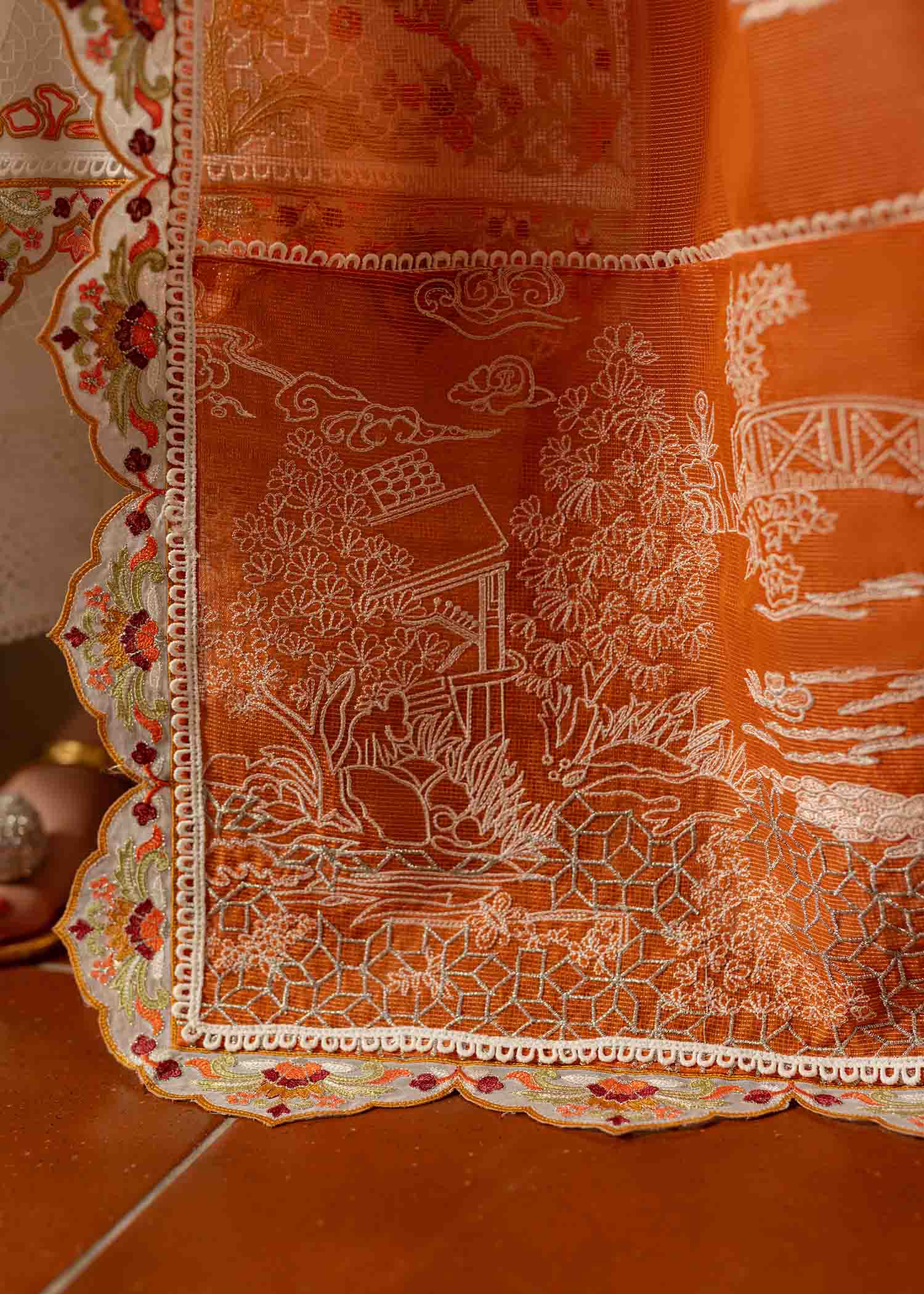 3 PIECE EMBROIDERED AMBER WHITE - JEEM