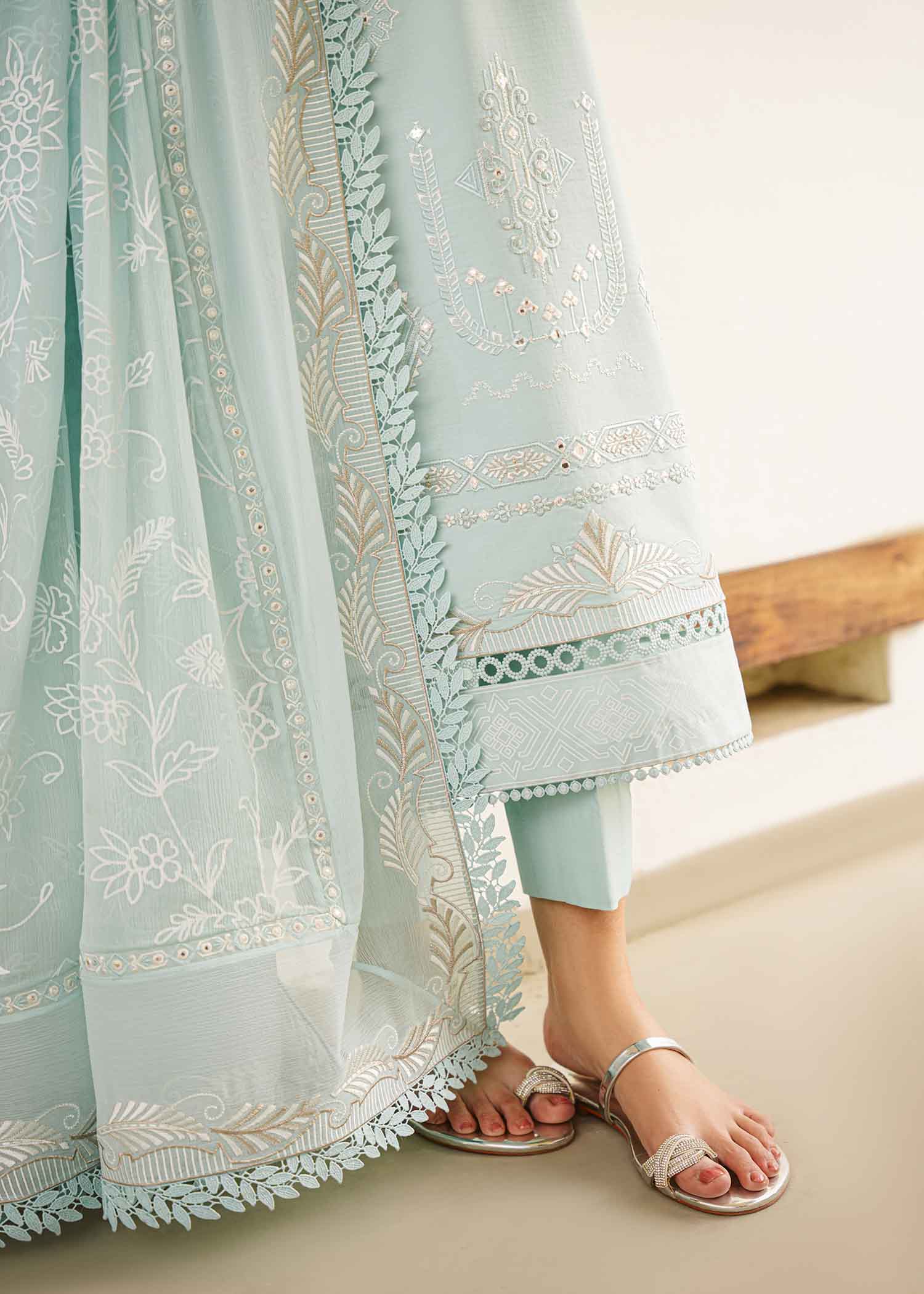3 PIECE EMBROIDERED SUBLIME BLUE -JEEM