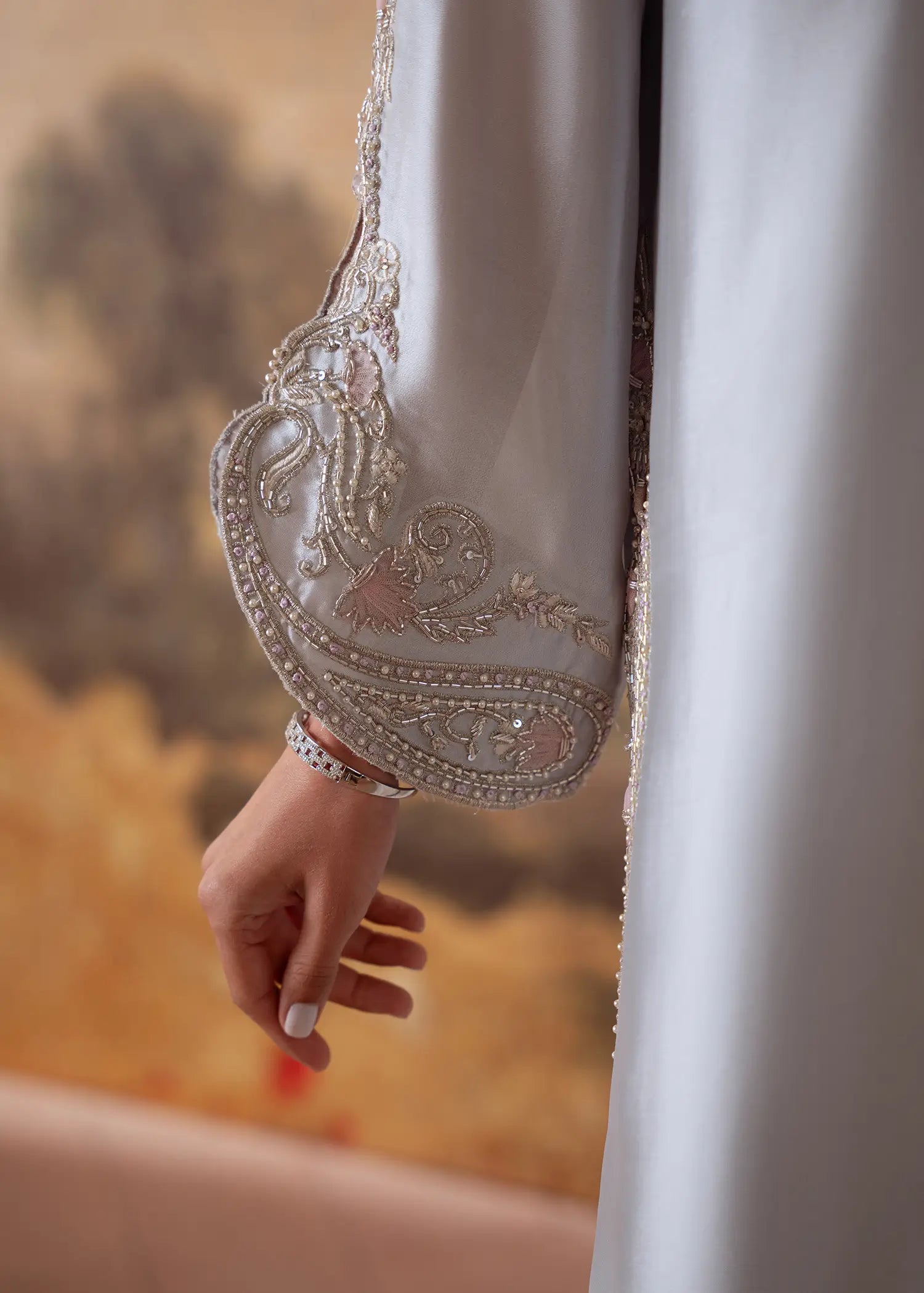 Slate Lt Grey sheesha silk kurta with scalloped embroidery