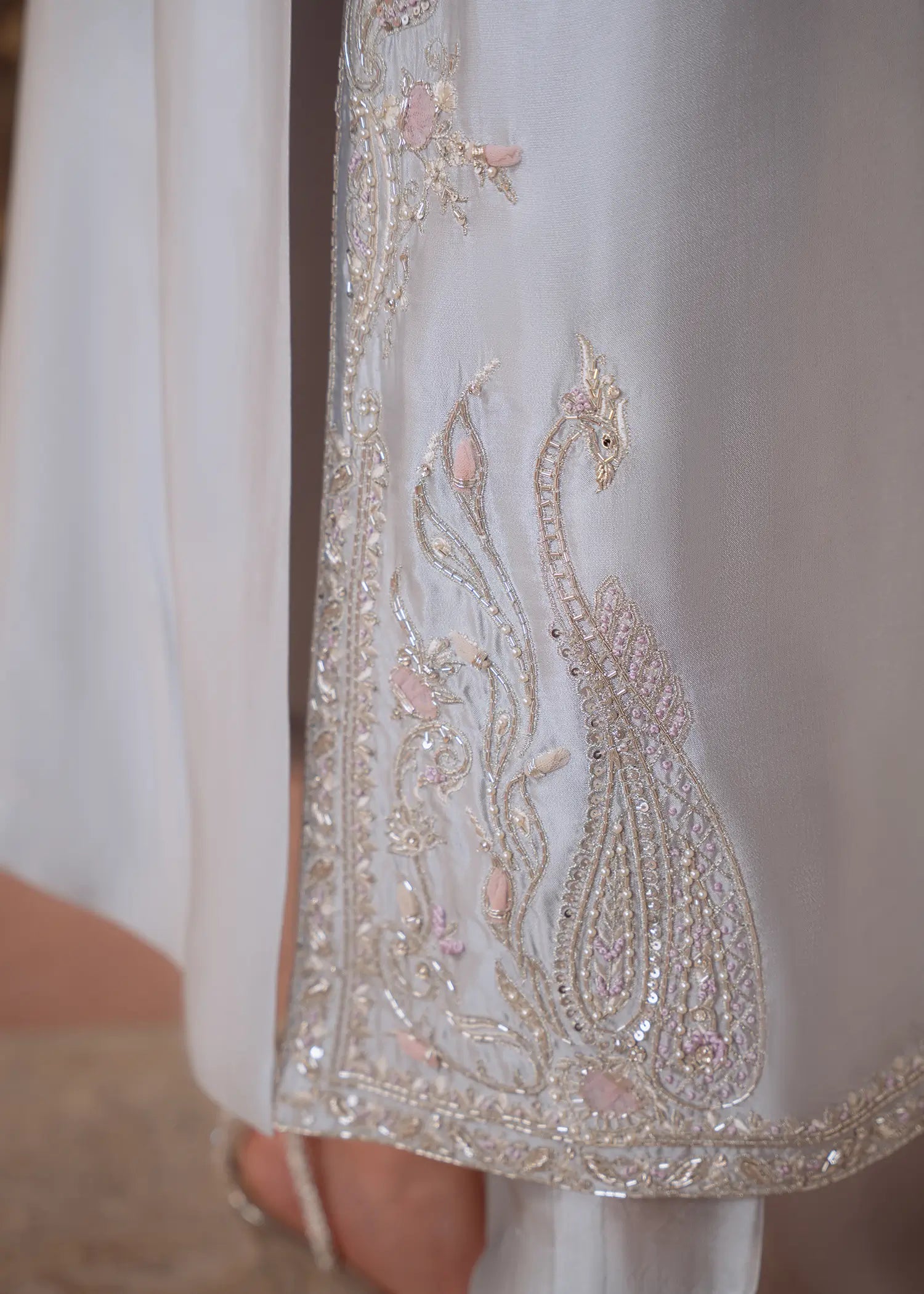 Slate Lt Grey sheesha silk kurta with scalloped embroidery