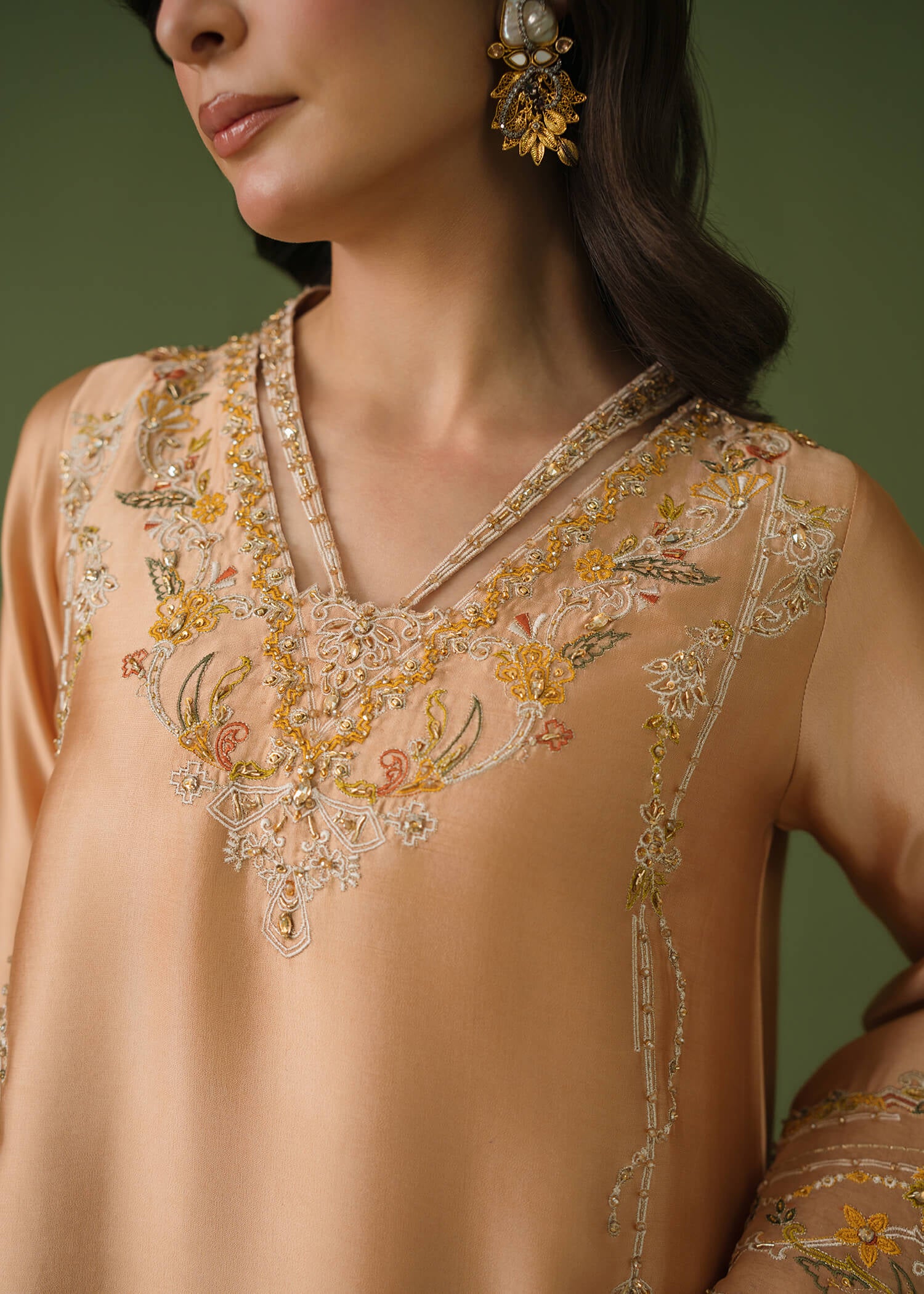 Peach silk 3-piece suit with resham embroidery and scalloped hem
