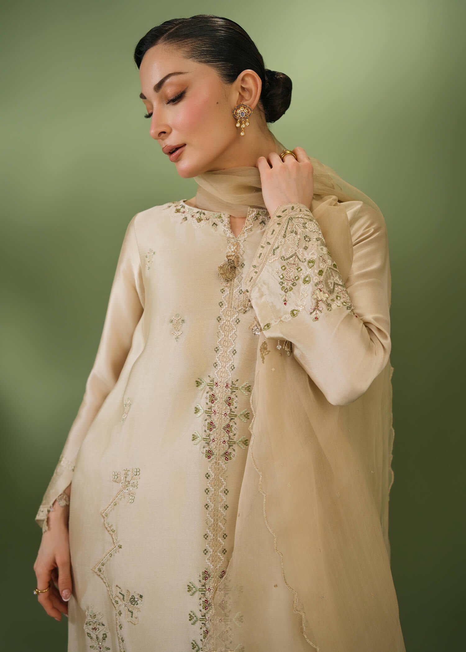 Beige silk 3-piece suit with boat neckline and tassel detail