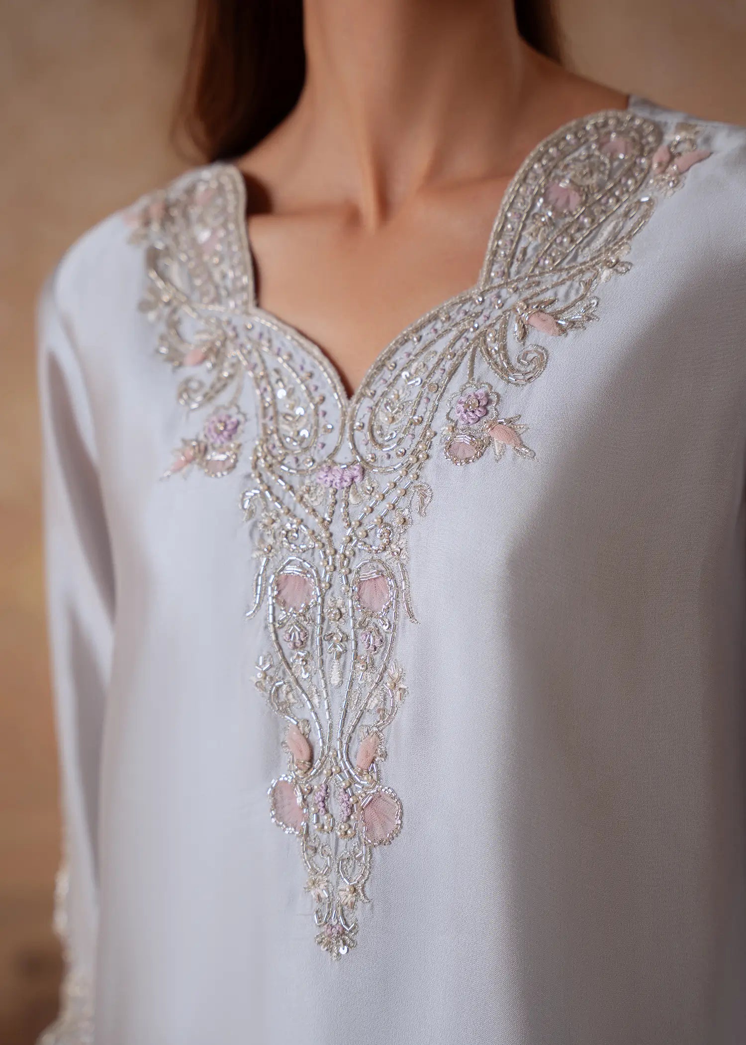 Slate Lt Grey sheesha silk kurta with scalloped embroidery
